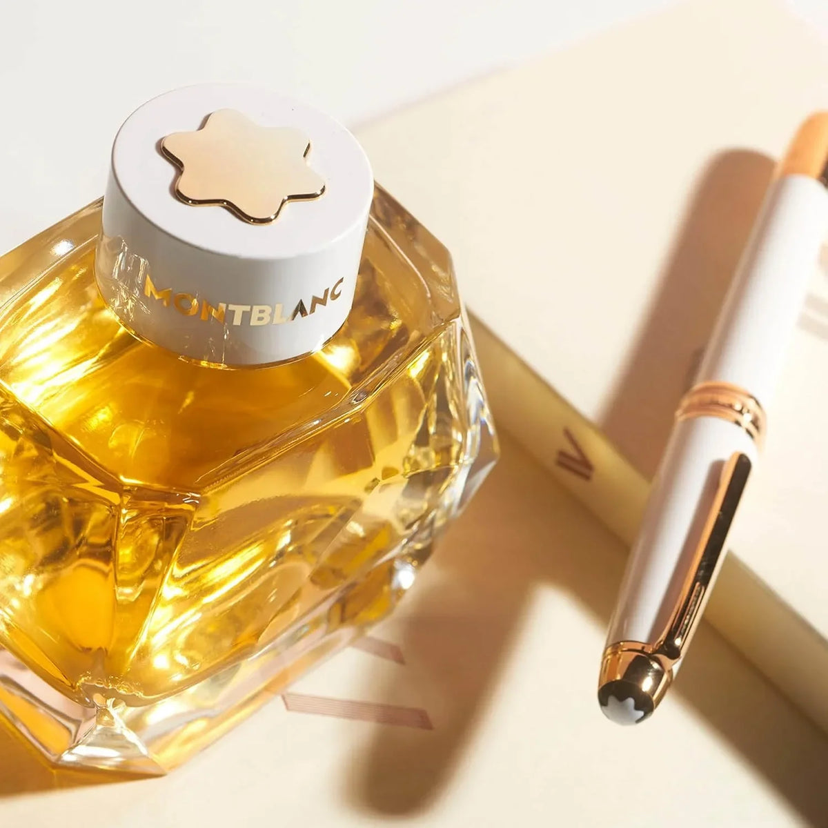 عطر Montblanc Signature Absolue أو دي بارفان للنساء - 90 مل